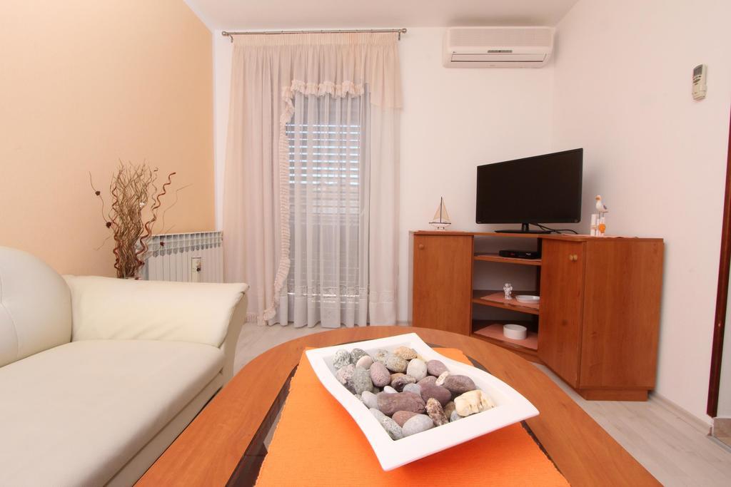 Apartments Pataj โรวีน ภายนอก รูปภาพ