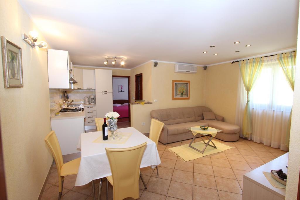 Apartments Pataj โรวีน ภายนอก รูปภาพ